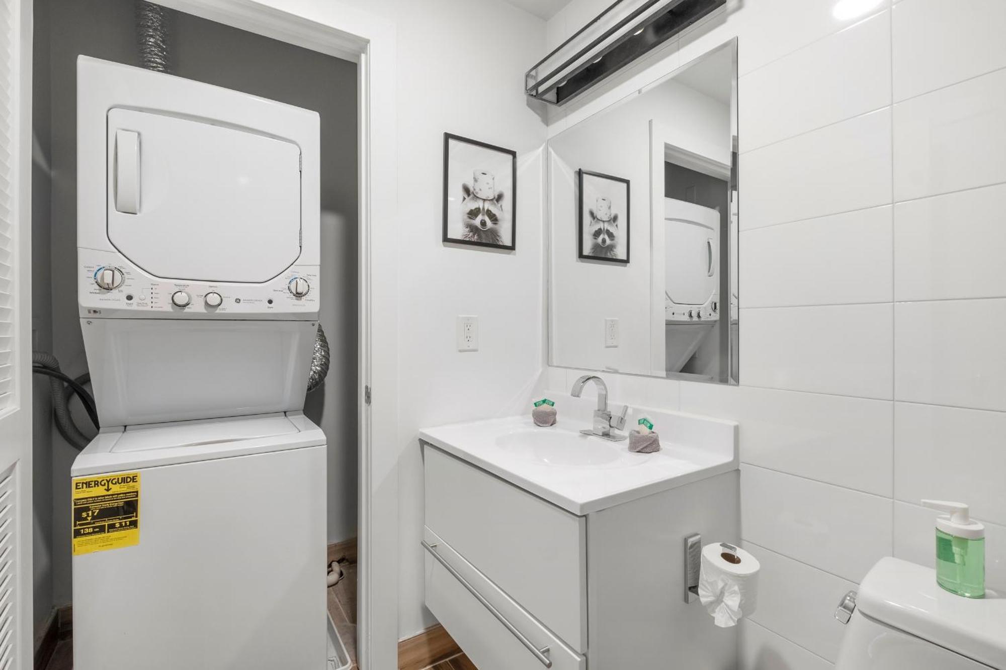 Nolibs Luxury Loft Balcony * Philadelphia