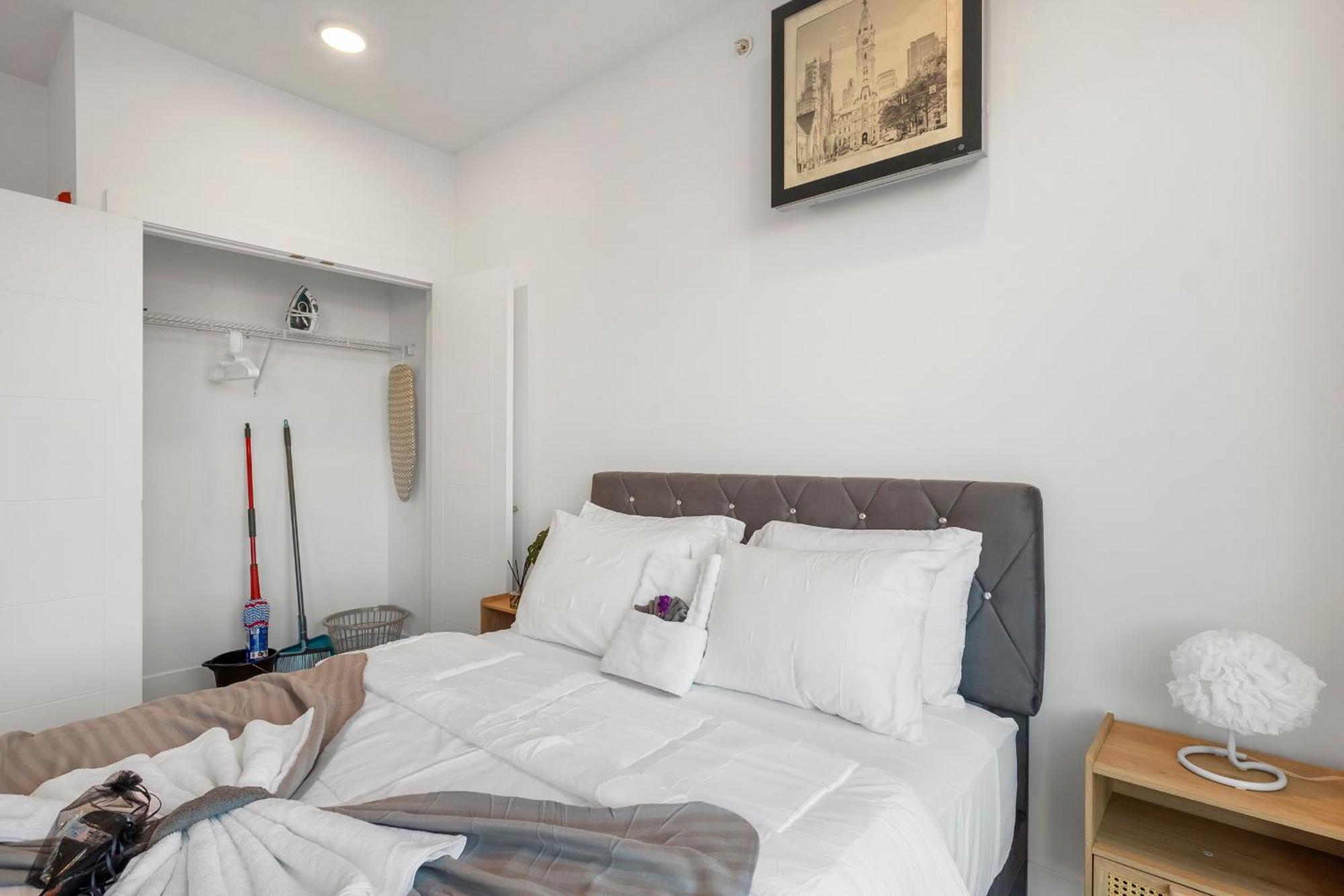 Nolibs Luxury Loft Balcony * Philadelphia