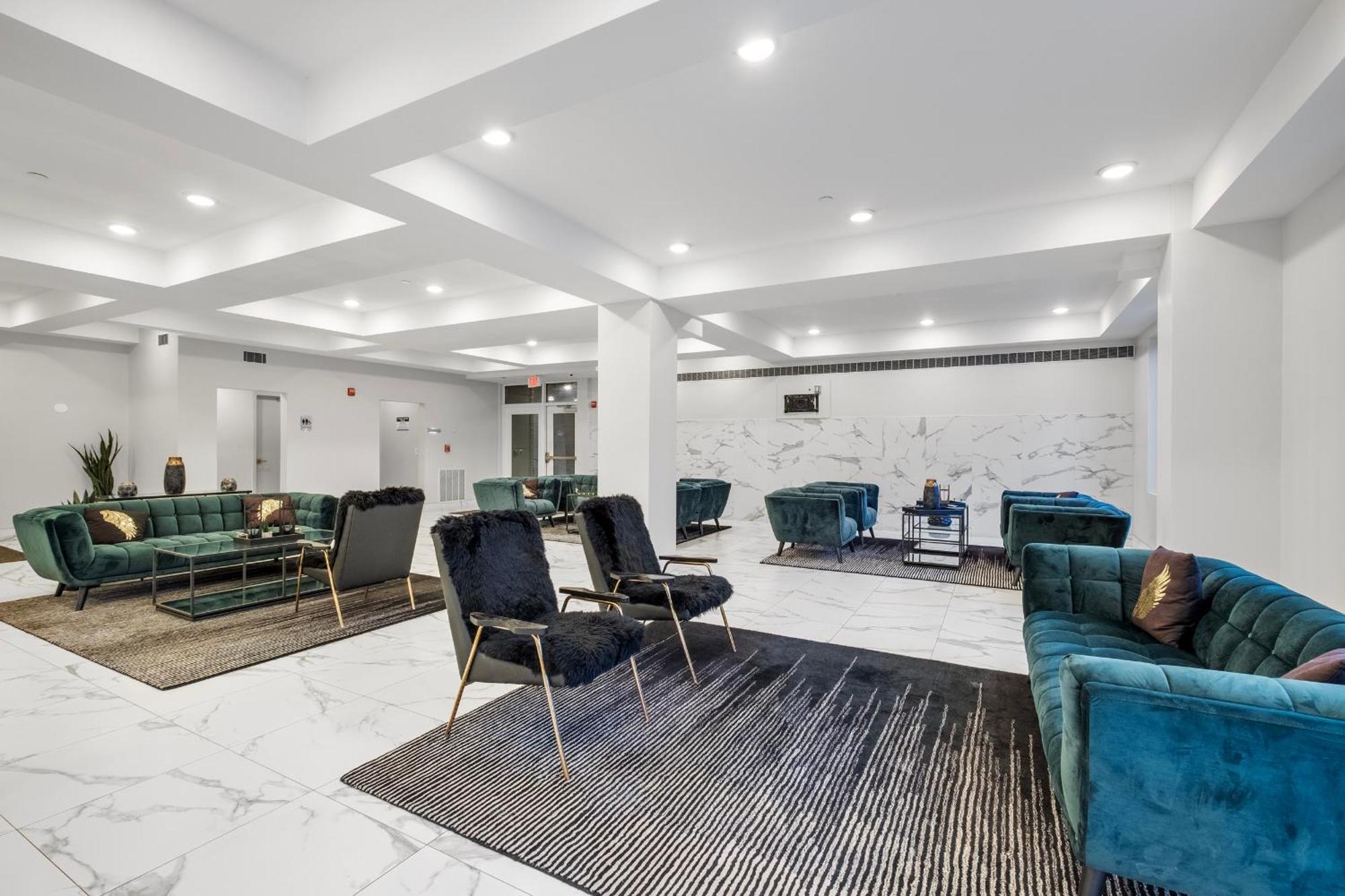 Nolibs Luxury Loft Balcony * Philadelphia